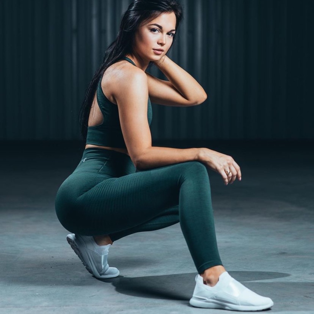 Alphalete Urban Chic SET: Halo leggings and Vault bra